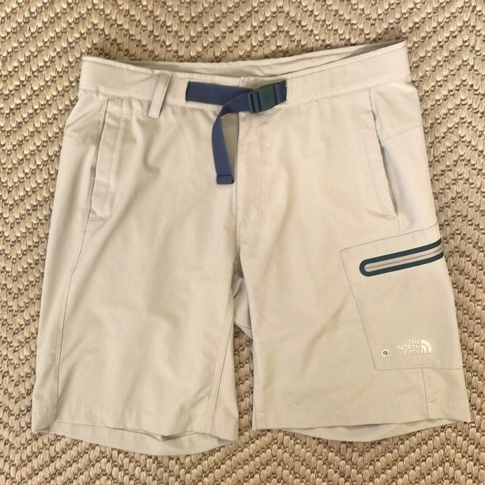 The North Face - Classic Outdoor Athletic Shorts - Cream - 34